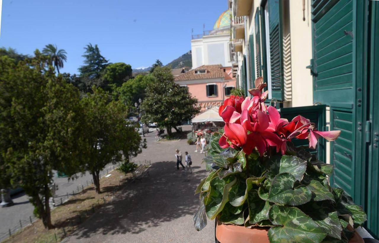 Frühstückspension Home47 Salerno